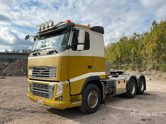 2012 Volvo FH16-600 6x4 T/A Sleeper Truck Tractor - Cabeza tractora: foto 1 2012 Volvo FH16-600 6x4 T/A Sleeper Truck Tractor - Cabeza tractora: foto 1