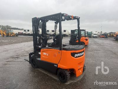 DOOSAN B35X-7 PLUS (Unused) - Carretilla elevadora eléctrica: foto 2 DOOSAN B35X-7 PLUS (Unused) - Carretilla elevadora eléctrica: foto 2