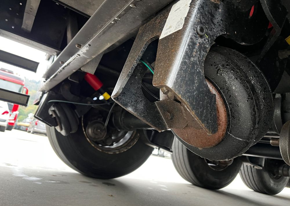 Semirremolque lona Schmitz Cargobull Firanka Standard Coilmulde // 9m // Oś podnoszona // Osie Schmitz //: foto 16 Semirremolque lona Schmitz Cargobull Firanka Standard Coilmulde // 9m // Oś podnoszona // Osie Schmitz //: foto 16