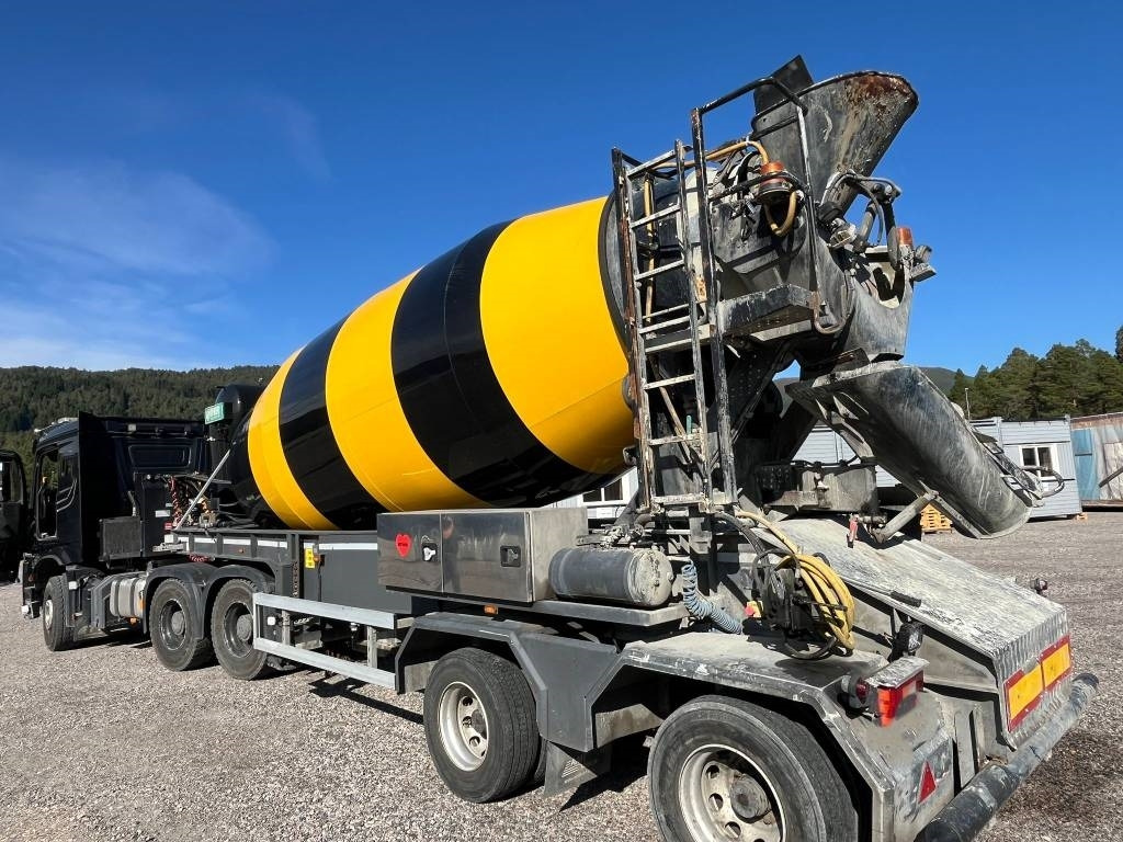 Mercedes-Benz Arocs 6X4 AMT BT 220 semi-trailer concrete mixer - Cabeza tractora, Semirremolque hormigonera: foto 5 Mercedes-Benz Arocs 6X4 AMT BT 220 semi-trailer concrete mixer - Cabeza tractora, Semirremolque hormigonera: foto 5