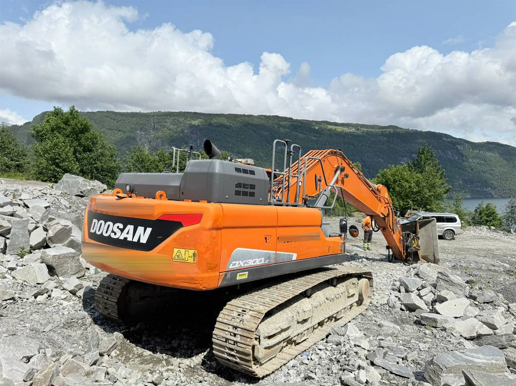 Excavadora de cadenas Doosan DX 300 LC-5: foto 7 Excavadora de cadenas Doosan DX 300 LC-5: foto 7