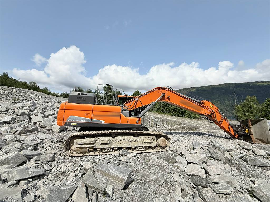 Excavadora de cadenas Doosan DX 300 LC-5: foto 9 Excavadora de cadenas Doosan DX 300 LC-5: foto 9