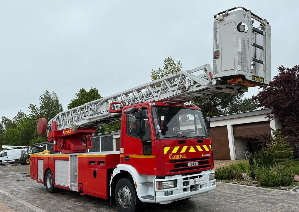 Iveco Eurocargo 130E23 - Camión de bomberos: foto 1 Iveco Eurocargo 130E23 - Camión de bomberos: foto 1