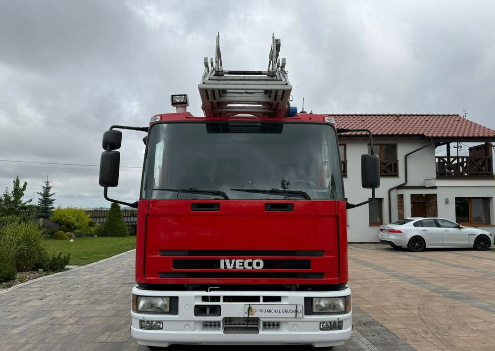 Iveco Eurocargo 130E24 - Camión de bomberos: foto 2 Iveco Eurocargo 130E24 - Camión de bomberos: foto 2