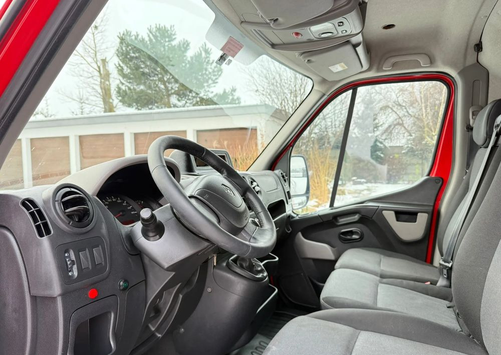 Ambulancia Renault Master: foto 7