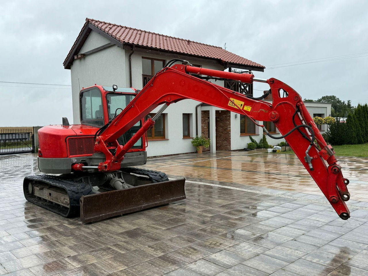 Volvo ECR88D Koparka gąsienicowa 2017 rok Tylko 4701 MOT Ogodzin - Excavadora de cadenas: foto 1 Volvo ECR88D Koparka gąsienicowa 2017 rok Tylko 4701 MOT Ogodzin - Excavadora de cadenas: foto 1
