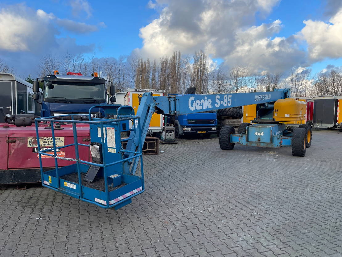 Genie S85 telescopic boomlift hoogwerker - Plataforma telescopica: foto 1 Genie S85 telescopic boomlift hoogwerker - Plataforma telescopica: foto 1