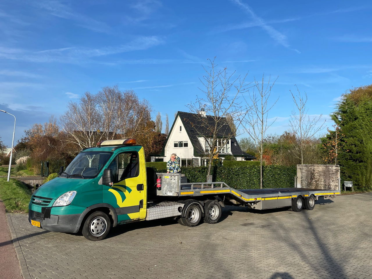 Iveco Daily 35C18 - Cabeza tractora BE, Semirremolque portavehículos: foto 4 Iveco Daily 35C18 - Cabeza tractora BE, Semirremolque portavehículos: foto 4