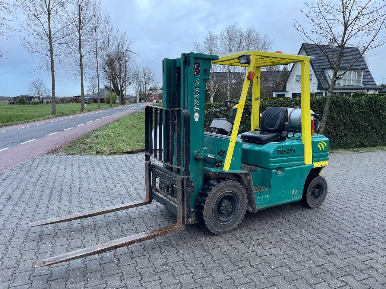 Toyota 42 5fgf25 2.5 Toyota heftruck LPG Triplo - Carretilla elevadora: foto 1 Toyota 42 5fgf25 2.5 Toyota heftruck LPG Triplo - Carretilla elevadora: foto 1