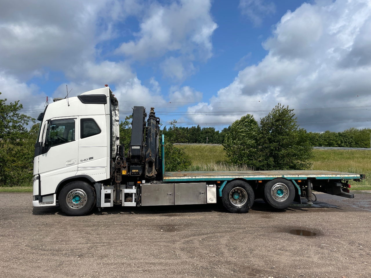 Volvo FH 13.540 FH 540 with hiab 477 e6 with remote - Camión grúa: foto 3 Volvo FH 13.540 FH 540 with hiab 477 e6 with remote - Camión grúa: foto 3