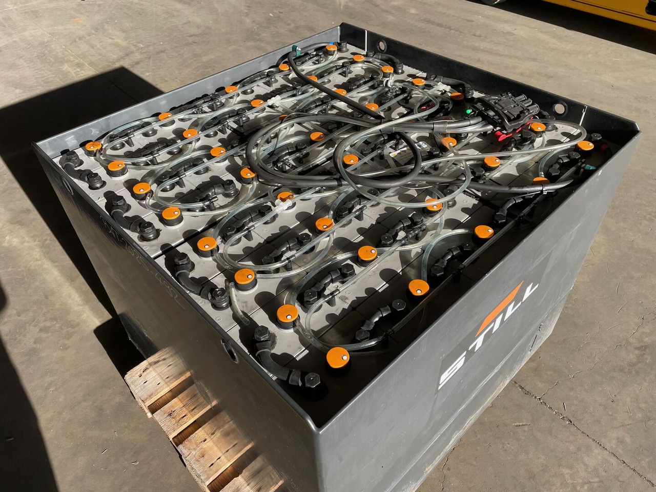 Exide 80V 6 PZS 930 - Acumulador para Equipo de manutención: foto 1 Exide 80V 6 PZS 930 - Acumulador para Equipo de manutención: foto 1