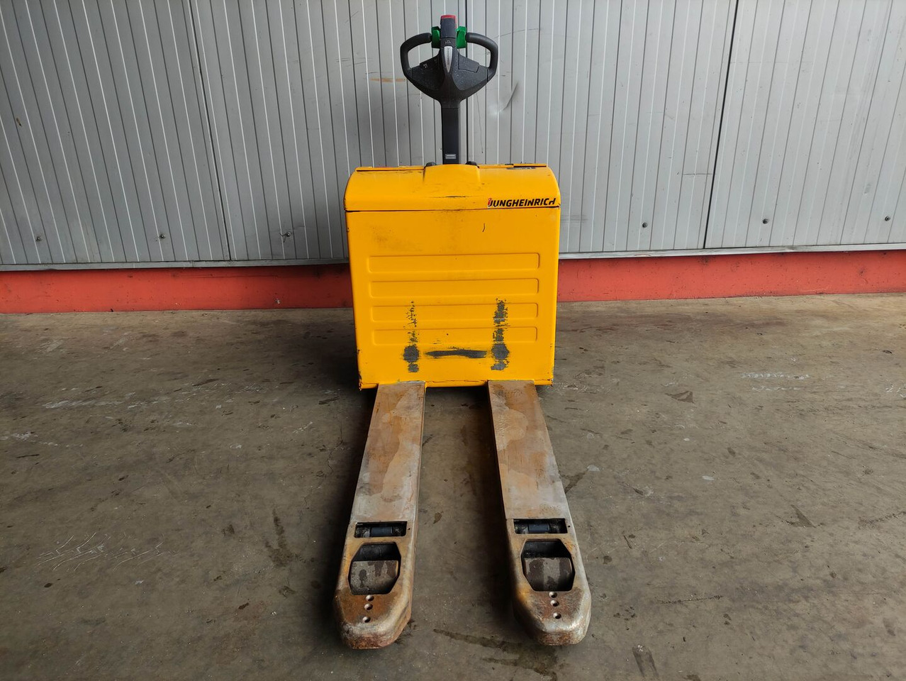 Jungheinrich EJE 120 - Transpaleta: foto 3 Jungheinrich EJE 120 - Transpaleta: foto 3