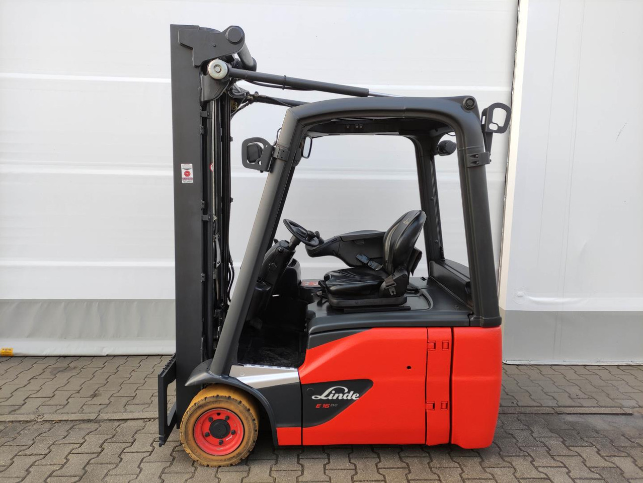 Linde E16-02-386-EVO - Carretilla elevadora eléctrica: foto 1 Linde E16-02-386-EVO - Carretilla elevadora eléctrica: foto 1