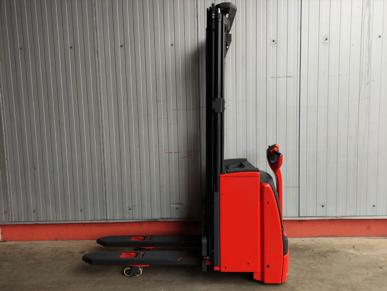 Linde L14i-1173 - Apilador: foto 1 Linde L14i-1173 - Apilador: foto 1