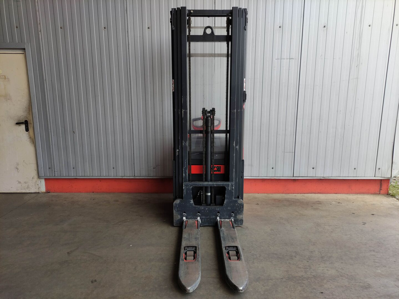 Linde L16i-1173 - Apilador: foto 3 Linde L16i-1173 - Apilador: foto 3