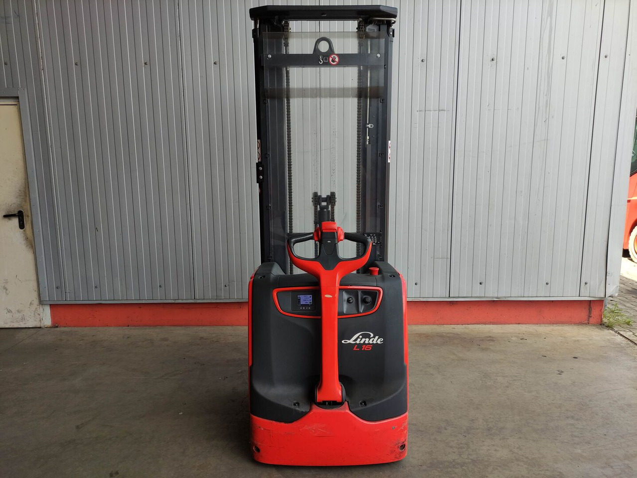 Linde L16i-1173 - Apilador: foto 4 Linde L16i-1173 - Apilador: foto 4
