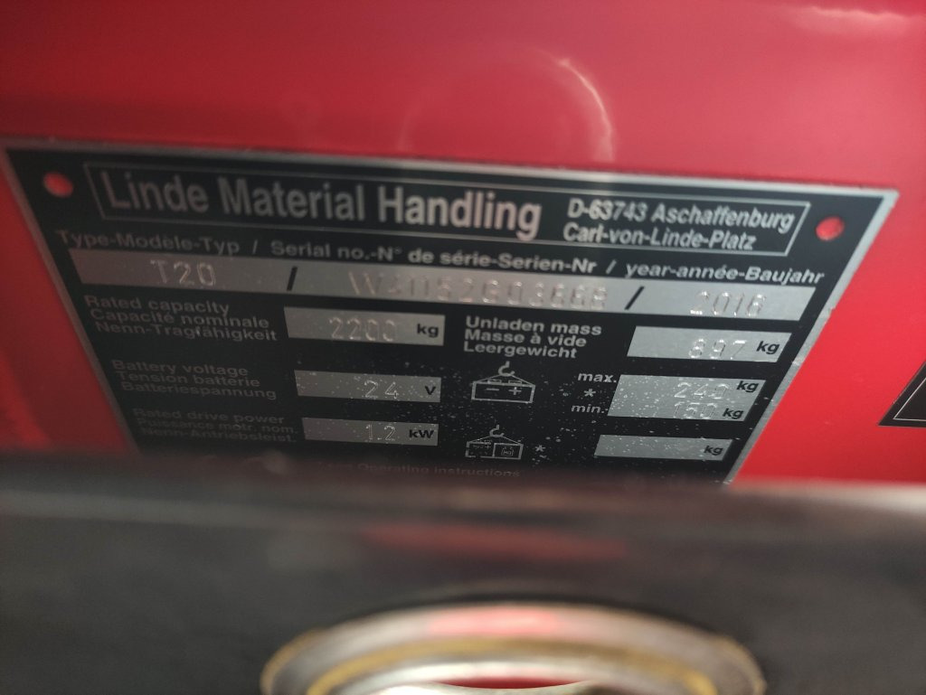Leasing de Linde T20 *Sonderbau-Batteriewechselwagen-388* Linde T20 *Sonderbau-Batteriewechselwagen-388*: foto 6 Leasing de Linde T20 *Sonderbau-Batteriewechselwagen-388* Linde T20 *Sonderbau-Batteriewechselwagen-388*: foto 6