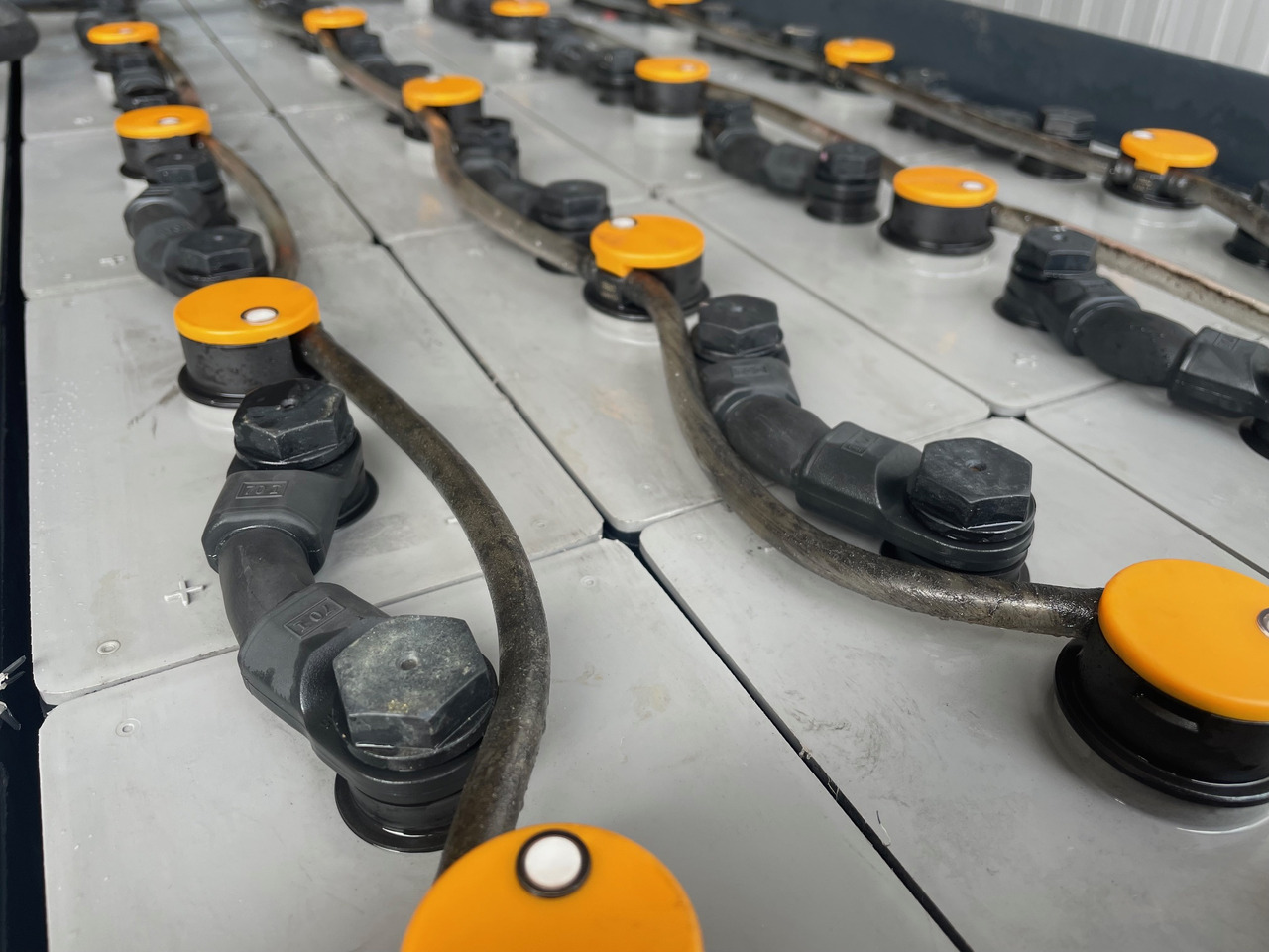 Sunlight 80V 6 PzS 930 - Acumulador para Equipo de manutención: foto 3 Sunlight 80V 6 PzS 930 - Acumulador para Equipo de manutención: foto 3