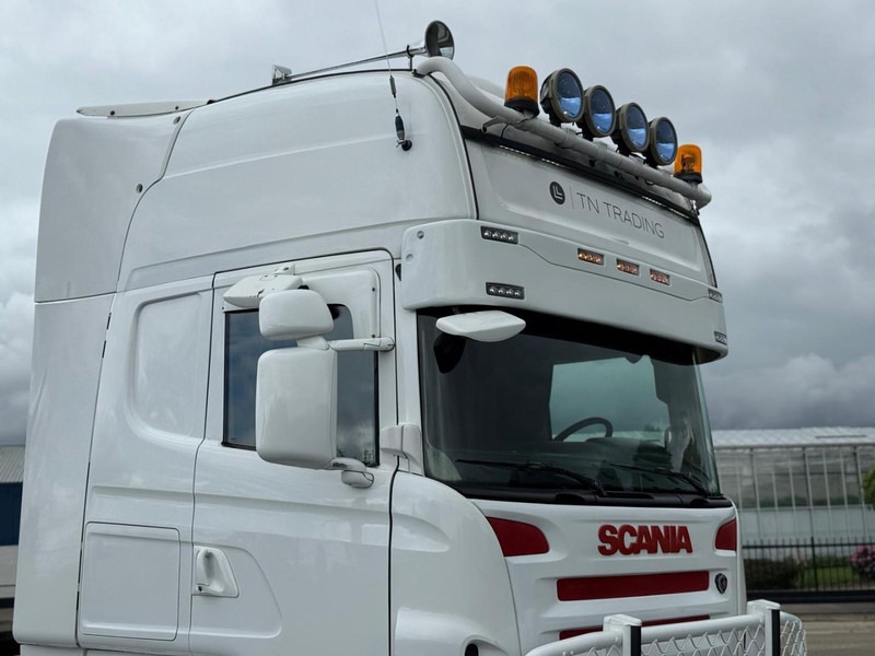 Cabeza tractora Scania R 560 SHOW TRUCK, RETARDER, LEATHER, I-PARK, TOP.: foto 11