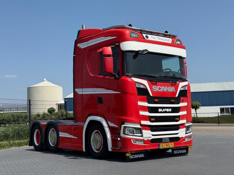 Scania S500 VOLLUCHT, GESTUURD, SHOWTRUCK, LEER. - Cabeza tractora: foto 1 Scania S500 VOLLUCHT, GESTUURD, SHOWTRUCK, LEER. - Cabeza tractora: foto 1