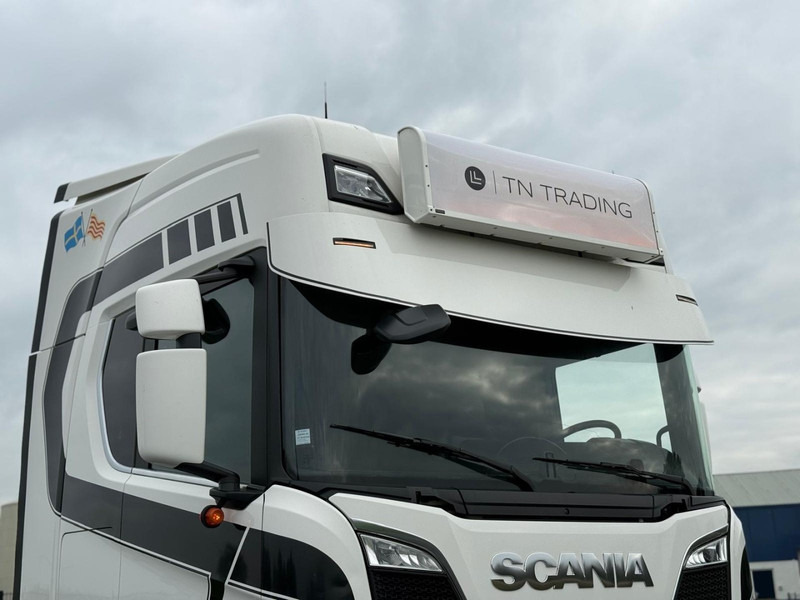 Scania S520 V8 NGS FULL SPOILER, PARK COOLER, FULL AIR, RETARDER, 6 BALLOONS. - Cabeza tractora: foto 2 Scania S520 V8 NGS FULL SPOILER, PARK COOLER, FULL AIR, RETARDER, 6 BALLOONS. - Cabeza tractora: foto 2