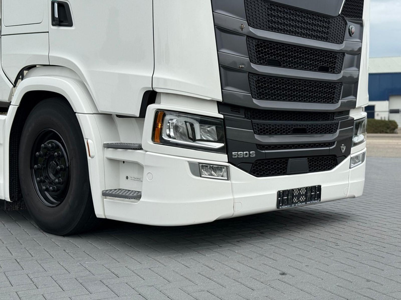Scania S590 V8 NGS FULL AIR, PARK COOL, RETARDER, 2 TANKS. - Cabeza tractora: foto 3 Scania S590 V8 NGS FULL AIR, PARK COOL, RETARDER, 2 TANKS. - Cabeza tractora: foto 3