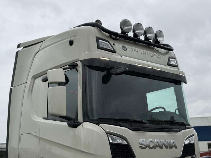 Scania S660 3.15WB, FULL AIR, RETARDER, LEATHER, KING OF THE ROAD, BULLBAR, - Cabeza tractora: foto 3 Scania S660 3.15WB, FULL AIR, RETARDER, LEATHER, KING OF THE ROAD, BULLBAR, - Cabeza tractora: foto 3