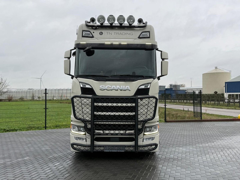 Scania S660 3.15WB, FULL AIR, RETARDER, LEATHER, KING OF THE ROAD, BULLBAR, - Cabeza tractora: foto 2 Scania S660 3.15WB, FULL AIR, RETARDER, LEATHER, KING OF THE ROAD, BULLBAR, - Cabeza tractora: foto 2
