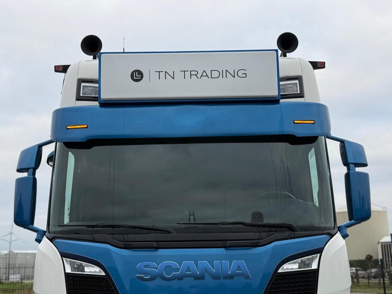 Scania S660 BOOGIE, VOLLUCHT, RETARDER, LEREN STOELEN, VOL. - Cabeza tractora: foto 5 Scania S660 BOOGIE, VOLLUCHT, RETARDER, LEREN STOELEN, VOL. - Cabeza tractora: foto 5