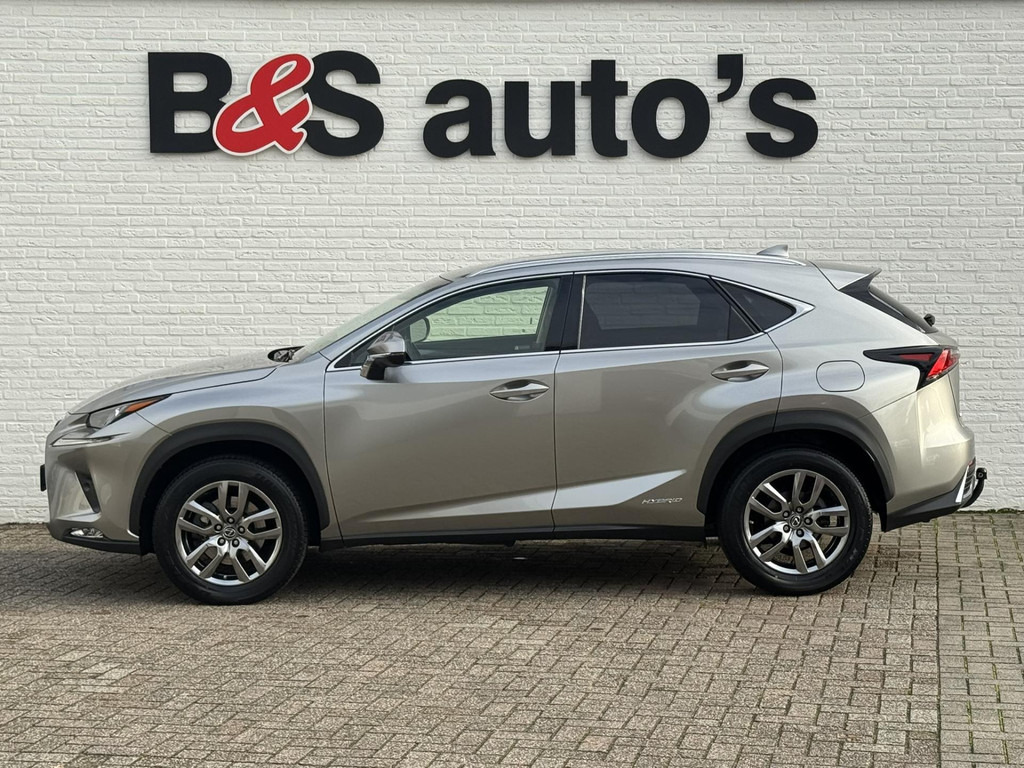 Lexus NX-300h AWD Luxury Line Trekhaak DAB Camera Navigatie Led Lane assist - SUV/ Todoterreno: foto 5 Lexus NX-300h AWD Luxury Line Trekhaak DAB Camera Navigatie Led Lane assist - SUV/ Todoterreno: foto 5