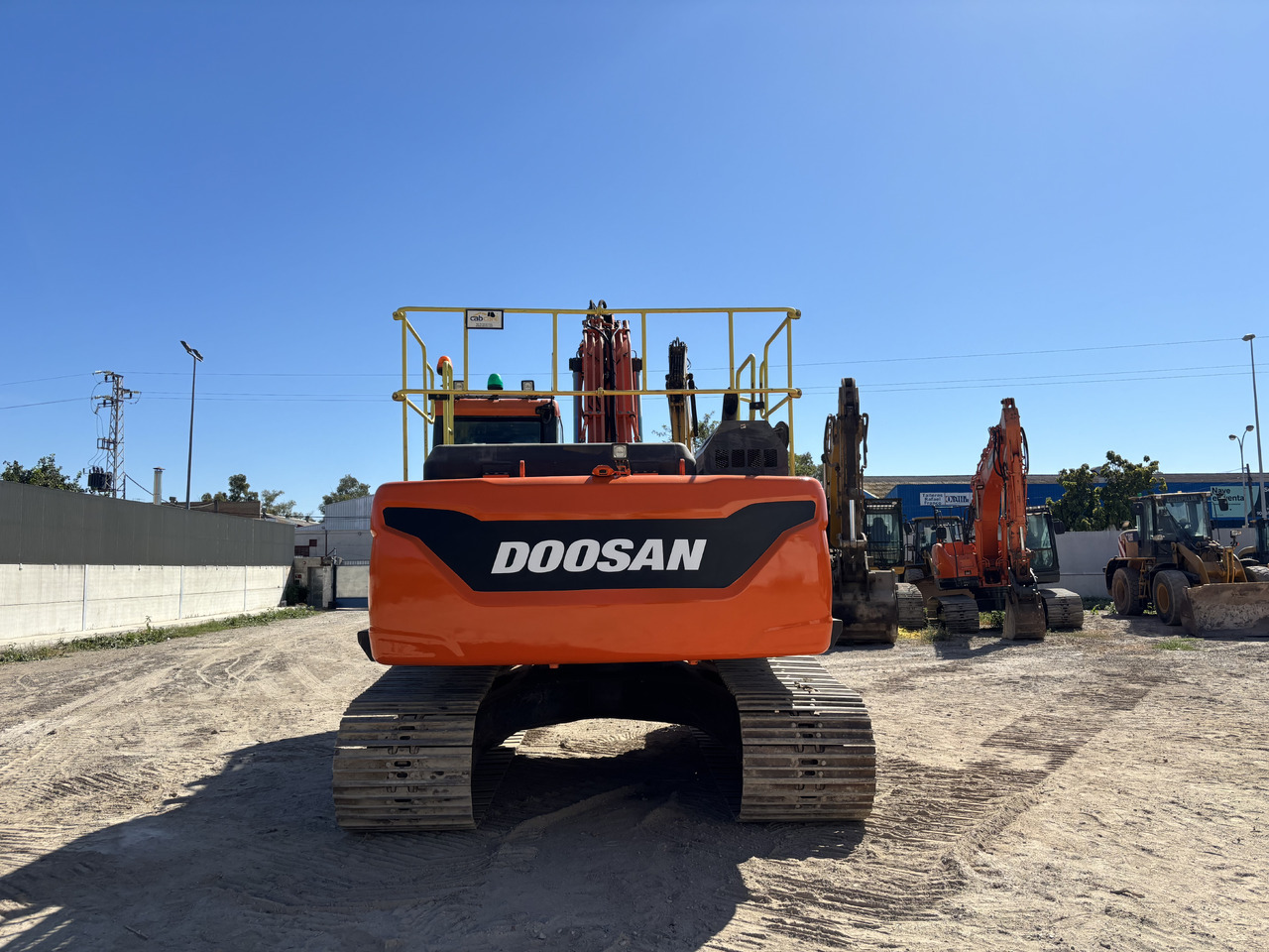 DOOSAN DX225-5 - Excavadora de cadenas: foto 4 DOOSAN DX225-5 - Excavadora de cadenas: foto 4