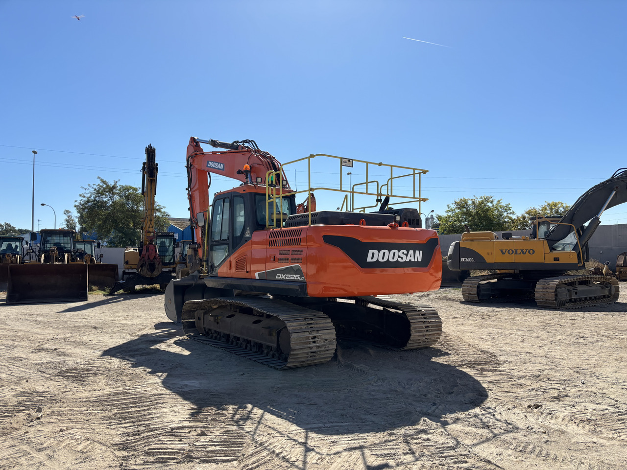 DOOSAN DX225-5 - Excavadora de cadenas: foto 3 DOOSAN DX225-5 - Excavadora de cadenas: foto 3