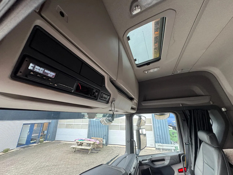 Camión chasis Scania R650 V8 6x2 WB 4.95mtr Retarder Full Air: foto 15 Camión chasis Scania R650 V8 6x2 WB 4.95mtr Retarder Full Air: foto 15