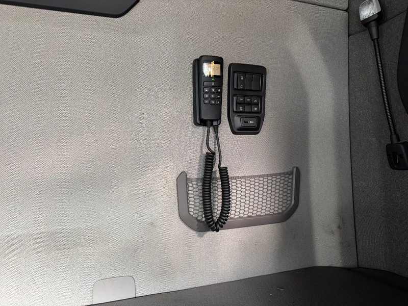 Camión chasis Scania R650 V8 6x2 WB 4.95mtr Retarder Full Air: foto 20 Camión chasis Scania R650 V8 6x2 WB 4.95mtr Retarder Full Air: foto 20