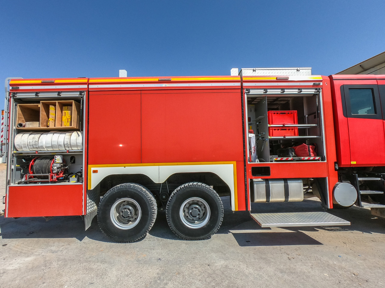Renault SZCZESNIAK K-500 TLF 9000/1000 6x6 - Camión de bomberos: foto 4 Renault SZCZESNIAK K-500 TLF 9000/1000 6x6 - Camión de bomberos: foto 4
