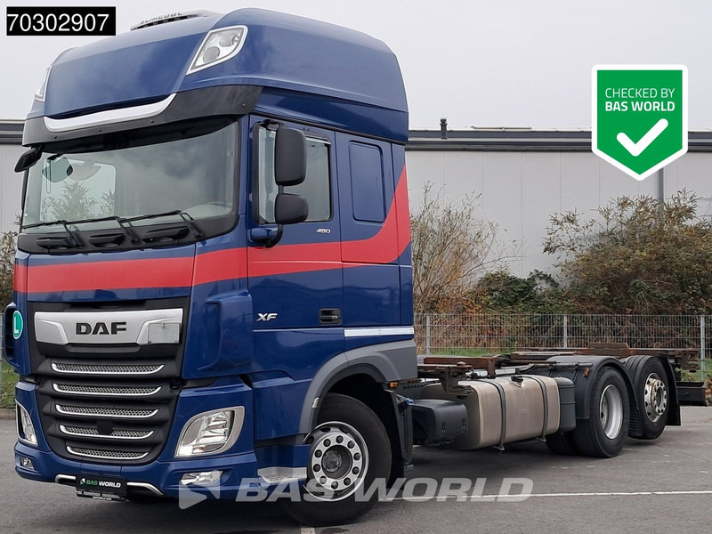 DAF XF 480 6X2 BDF Retarder SSC Lift+Steering Axle Automatic Euro 6 - Camión portacontenedore/ Intercambiable: foto 1 DAF XF 480 6X2 BDF Retarder SSC Lift+Steering Axle Automatic Euro 6 - Camión portacontenedore/ Intercambiable: foto 1