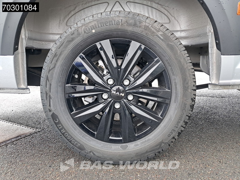 Furgón nuevo Volkswagen Crafter 177pk Automatik 180PS AHK L3H3 LED ACC Navi Klima Kamera Parksensoren Euro6 L2H2 A/C Towbar: foto 12 Furgón nuevo Volkswagen Crafter 177pk Automatik 180PS AHK L3H3 LED ACC Navi Klima Kamera Parksensoren Euro6 L2H2 A/C Towbar: foto 12