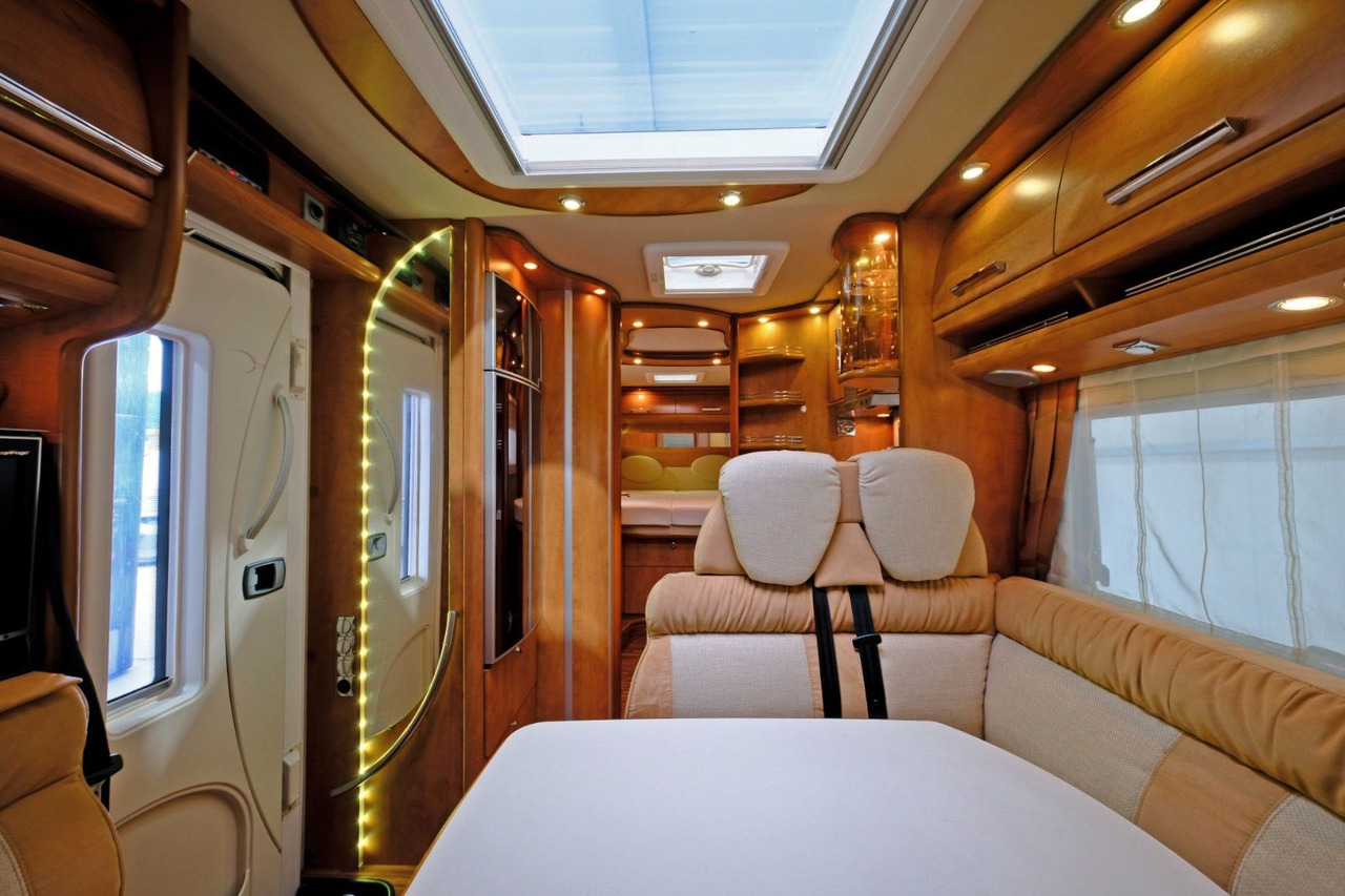 Autocaravana integral Carthago Chic-C-Line I 5.0/Queensbett+Hubbett/Klima/Solar: foto 8
