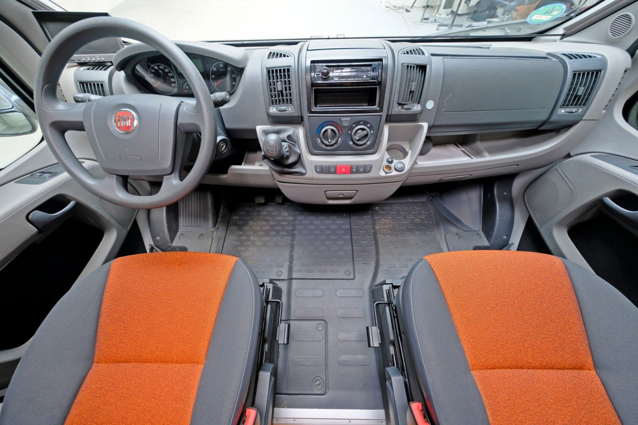 Knaus Sport Ti 700 MEG/Einzelbetten/Garage/Klima/Marki - Autocaravana perfilada: foto 5 Knaus Sport Ti 700 MEG/Einzelbetten/Garage/Klima/Marki - Autocaravana perfilada: foto 5