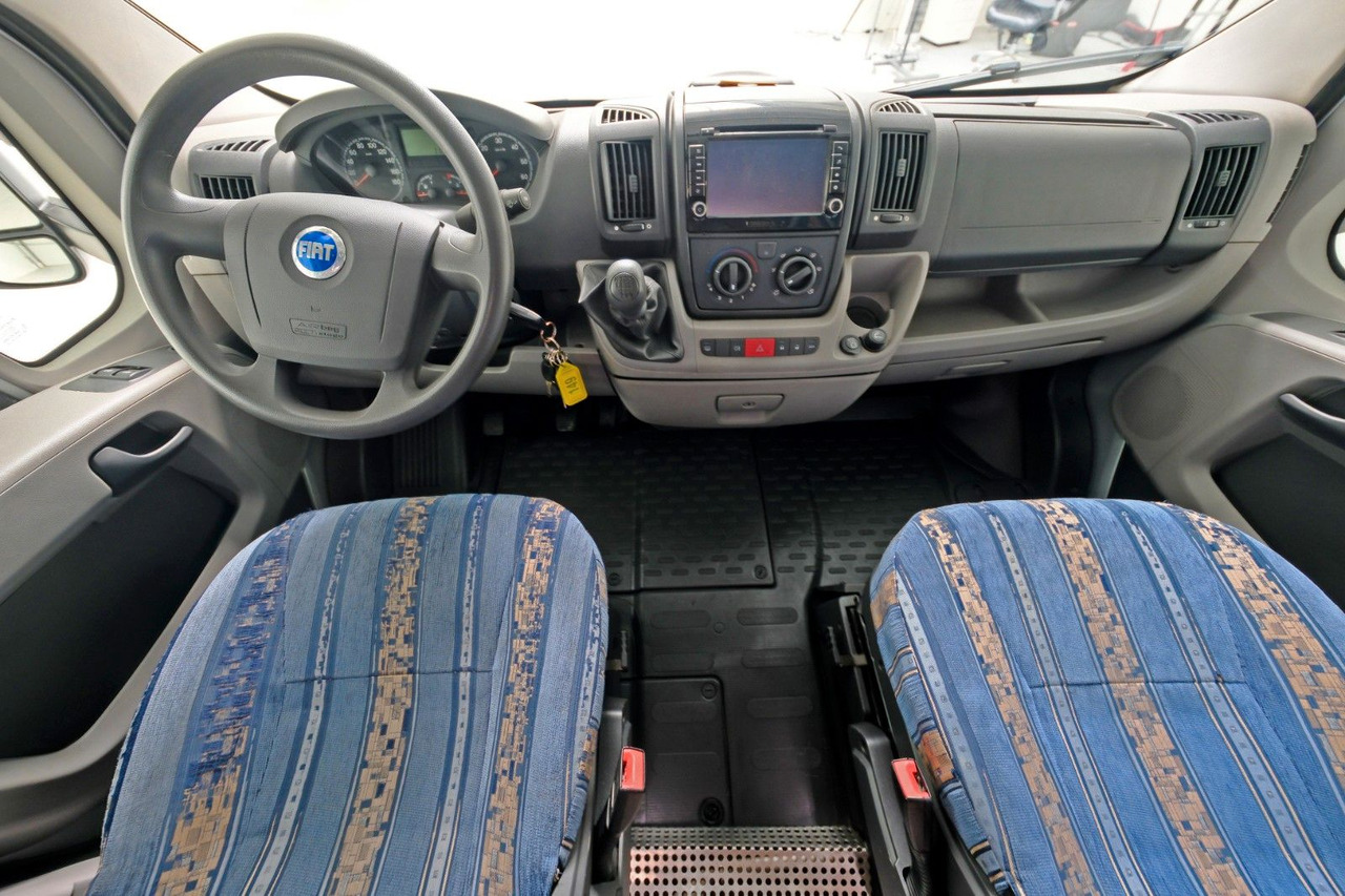 LMC Liberty A 700 G/ Festbett/Garage/6 Schlafplätze - Autocaravana capuchina: foto 5 LMC Liberty A 700 G/ Festbett/Garage/6 Schlafplätze - Autocaravana capuchina: foto 5