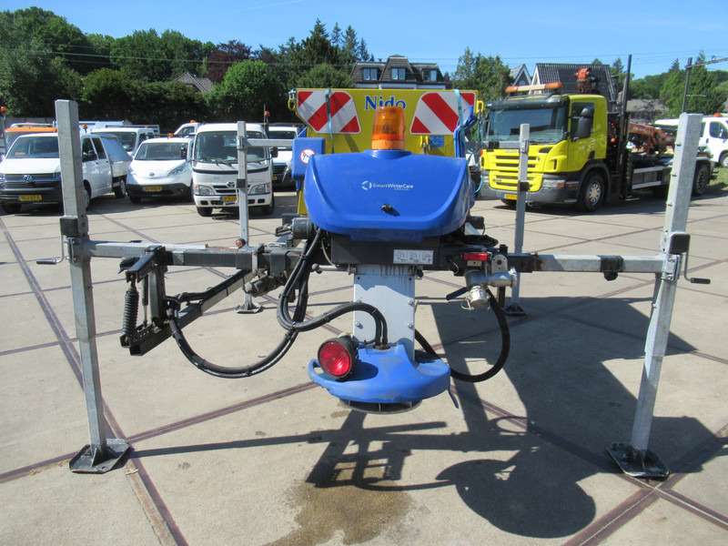 NIDO Stratos B08L-24 PCLN-350 Roto-power 0,8m3 + 350L Salzstreuer Saltspreader - Esparcidor de sal: foto 5 NIDO Stratos B08L-24 PCLN-350 Roto-power 0,8m3 + 350L Salzstreuer Saltspreader - Esparcidor de sal: foto 5