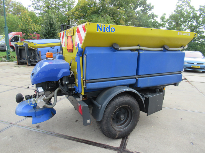 NIDO Stratos B17KR-21 AWCLN-350 1,7M3 + 850L Salzstreuer Zoutstrooier Saltspreader - Esparcidor de sal: foto 3 NIDO Stratos B17KR-21 AWCLN-350 1,7M3 + 850L Salzstreuer Zoutstrooier Saltspreader - Esparcidor de sal: foto 3