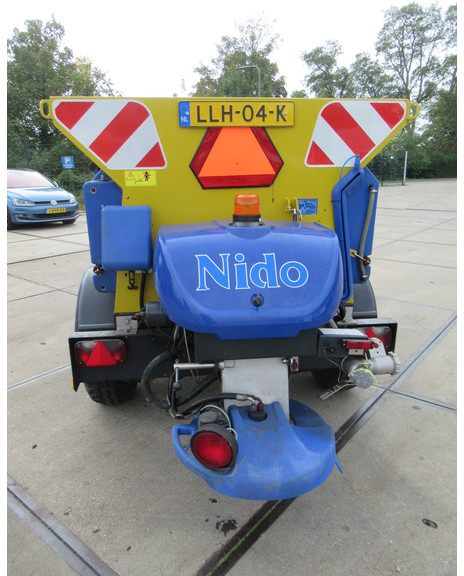 NIDO Stratos B17KR-21 AWCLN-350 1,7M3 + 850L Salzstreuer Zoutstrooier Saltspreader - Esparcidor de sal: foto 5 NIDO Stratos B17KR-21 AWCLN-350 1,7M3 + 850L Salzstreuer Zoutstrooier Saltspreader - Esparcidor de sal: foto 5