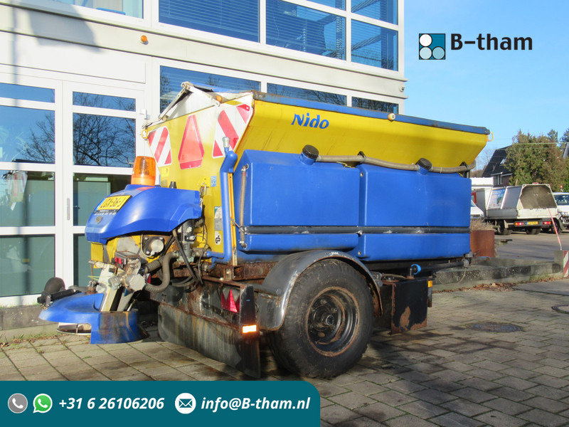 NIDO Stratos B17KR-21 AWCLN-350 1,7m3 + 850 L. Salzstreuer Saltspreader Zoutstrooier - Esparcidor de sal: foto 1 NIDO Stratos B17KR-21 AWCLN-350 1,7m3 + 850 L. Salzstreuer Saltspreader Zoutstrooier - Esparcidor de sal: foto 1