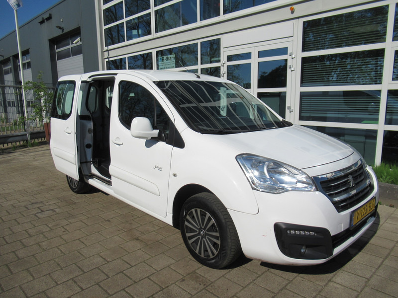 Peugeot Partner 120 1.6 BlueHDi 73KW L1Pro Automaat Galicia - Furgoneta pequeña: foto 4 Peugeot Partner 120 1.6 BlueHDi 73KW L1Pro Automaat Galicia - Furgoneta pequeña: foto 4