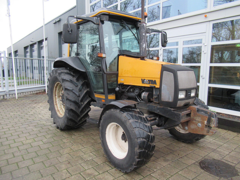 Valtra 700 4x2 VALMET - Tractor: foto 2 Valtra 700 4x2 VALMET - Tractor: foto 2