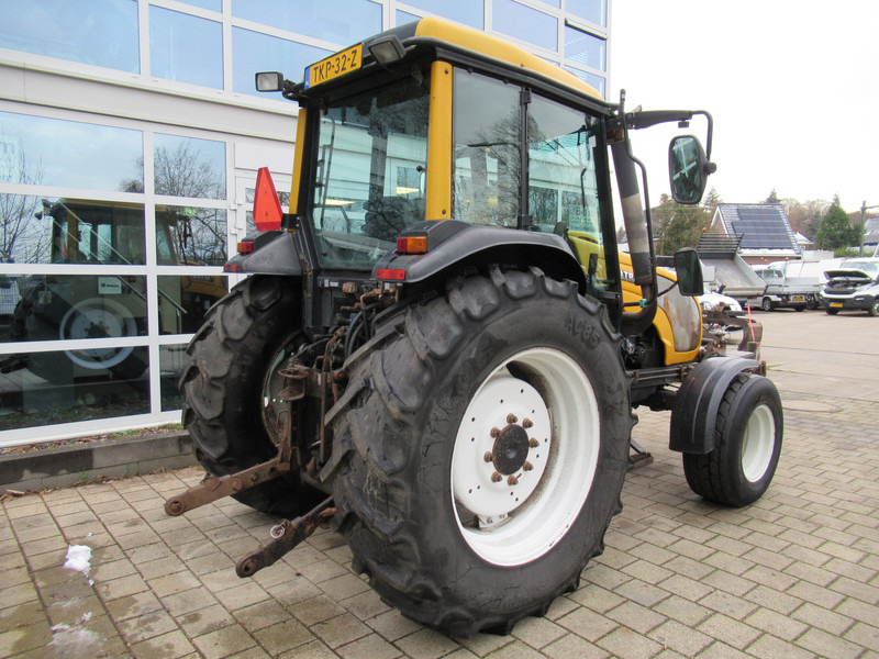 Valtra A75 4x2 + Fronthef VALMET - Tractor: foto 5 Valtra A75 4x2 + Fronthef VALMET - Tractor: foto 5