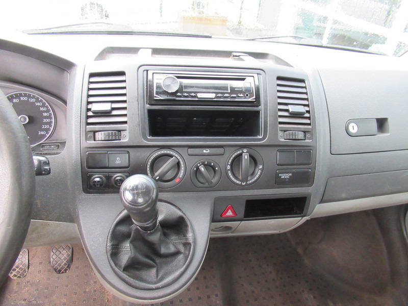 Furgoneta caja abierta Volkswagen Transporter T5 2.0 TDI 62KW L2H1 Pick-Up Open laadbak: foto 8 Furgoneta caja abierta Volkswagen Transporter T5 2.0 TDI 62KW L2H1 Pick-Up Open laadbak: foto 8