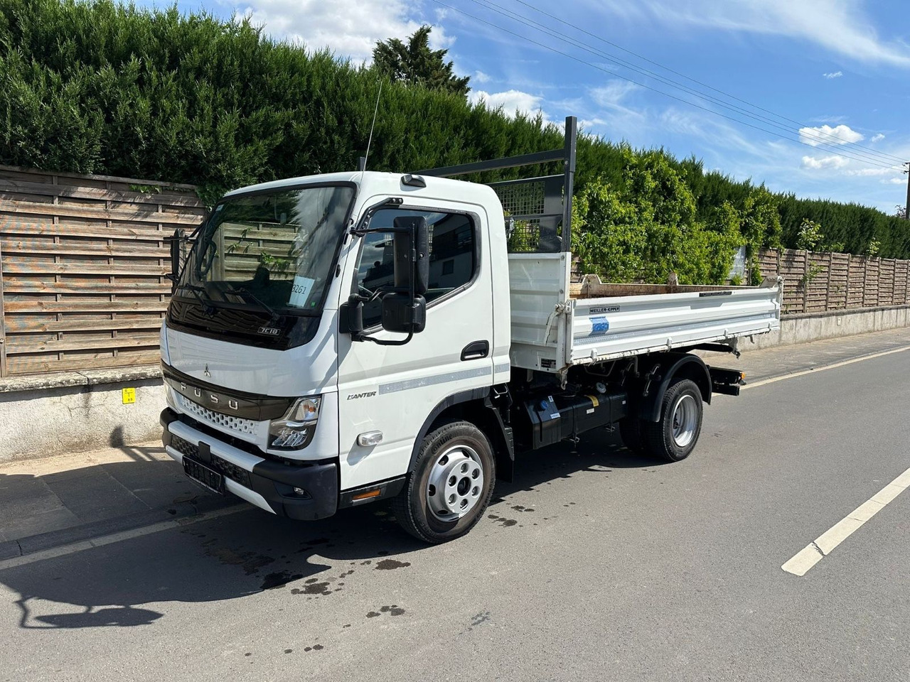 FUSO Canter 7C18/Meiller 3-S-K*Top-Deal!* - Furgoneta basculante: foto 1 FUSO Canter 7C18/Meiller 3-S-K*Top-Deal!* - Furgoneta basculante: foto 1