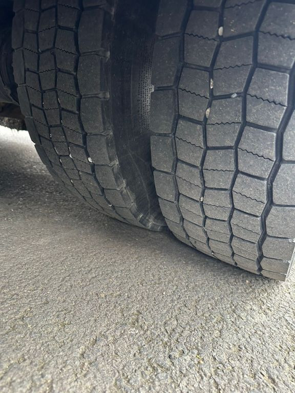 Mercedes-Benz Atego 824 Top-Ausstattung*Pritsche-Plane*Top* - Furgoneta con lona: foto 2 Mercedes-Benz Atego 824 Top-Ausstattung*Pritsche-Plane*Top* - Furgoneta con lona: foto 2